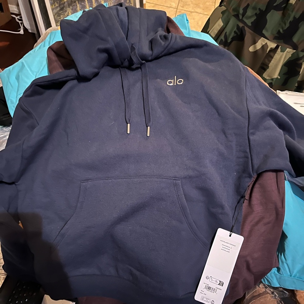 New! ALO Accolade Hoodie 
Yoga women's Navy Hoodie